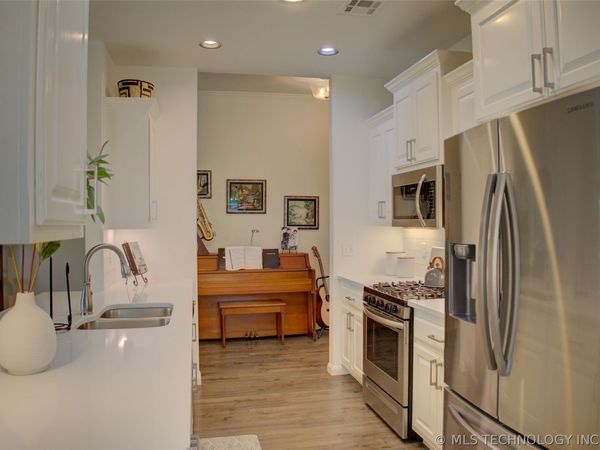 2130 E 140th Street , Bixby, OK 74008