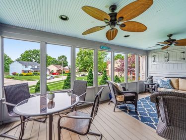 649 DEER RUN Drive, Gahanna, OH 43230