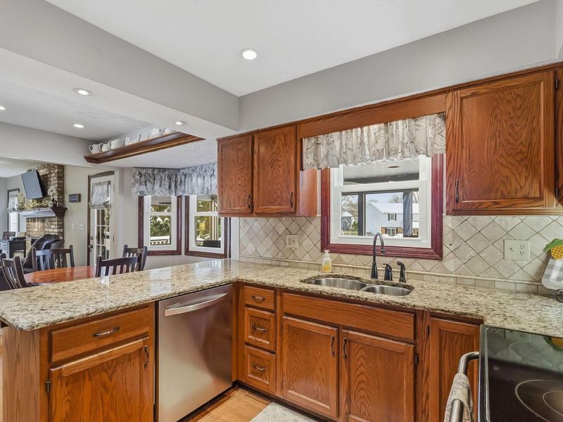 649 DEER RUN Drive, Gahanna, OH 43230 Photo 13