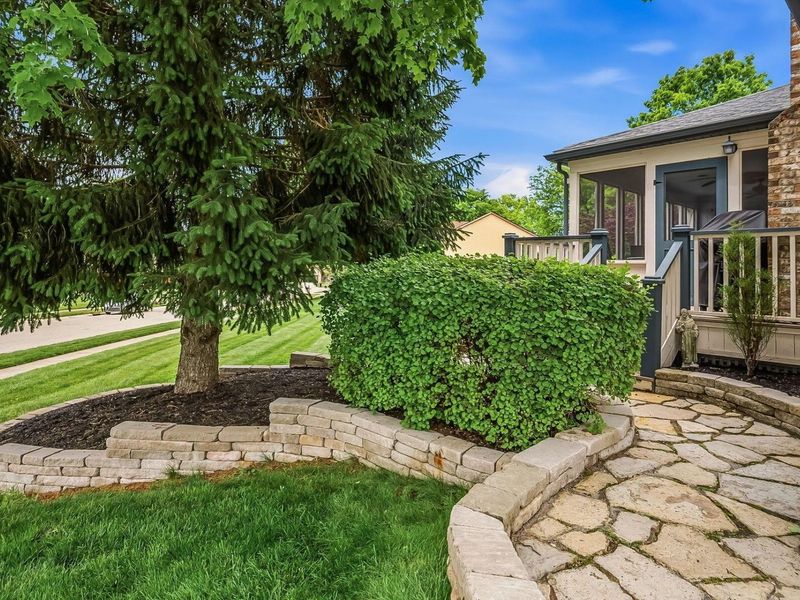 649 DEER RUN Drive, Gahanna, OH 43230 Photo 24
