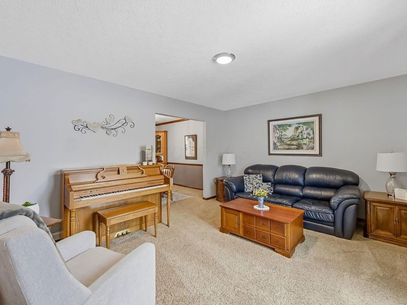 649 DEER RUN Drive, Gahanna, OH 43230 Photo 7
