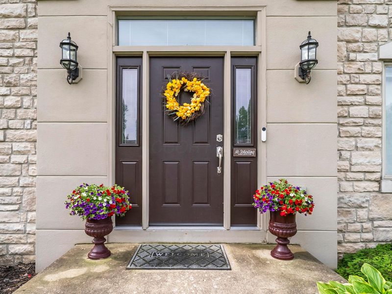 2830 Barharbor Court, Lewis Center, OH 43035 Photo 2