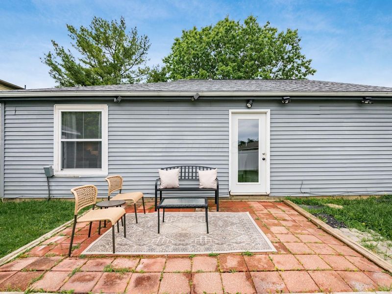 2021 Summit Row Boulevard, Powell, OH 43065 Photo 17