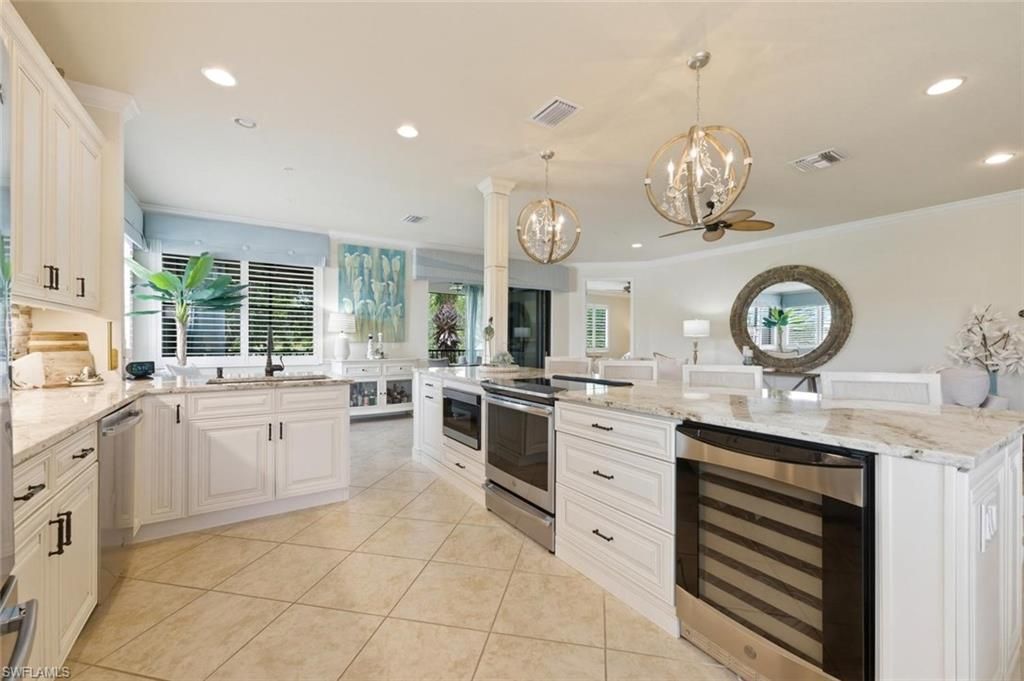 10554 Smokehouse Bay Dr , Unit 201, Naples, FL 34120 Photo