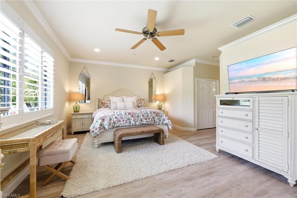 10554 Smokehouse Bay Dr , Unit 201, Naples, FL 34120 Photo