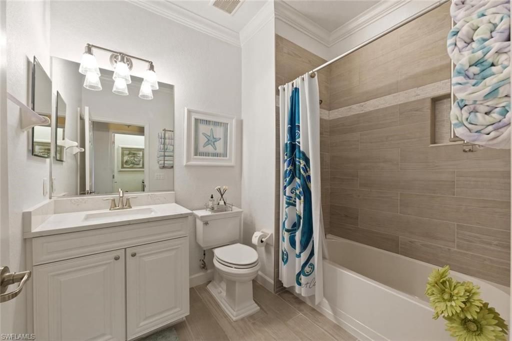 10554 Smokehouse Bay Dr , Unit 201, Naples, FL 34120 Photo