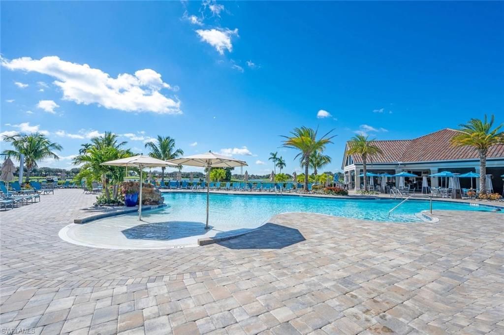 10554 Smokehouse Bay Dr , Unit 201, Naples, FL 34120 Photo