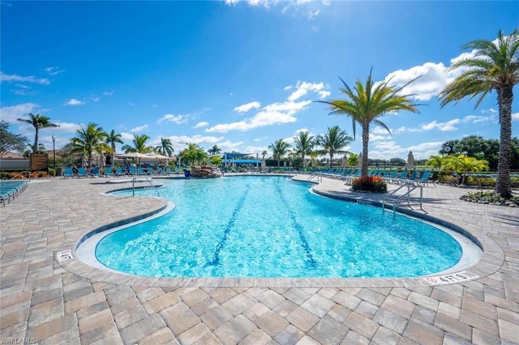 10554 Smokehouse Bay Dr , Unit 201, Naples, FL 34120 Photo