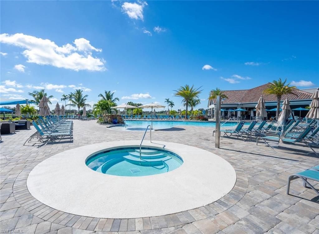 10554 Smokehouse Bay Dr , Unit 201, Naples, FL 34120 Photo