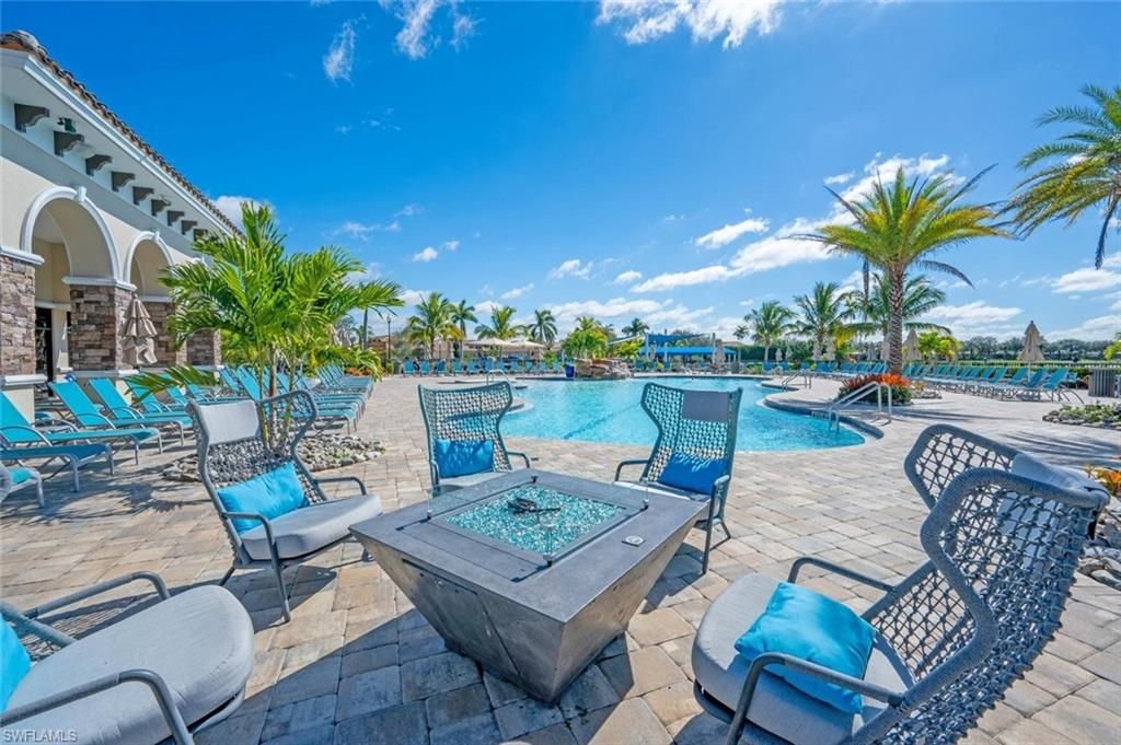 10554 Smokehouse Bay Dr , Unit 201, Naples, FL 34120 Photo