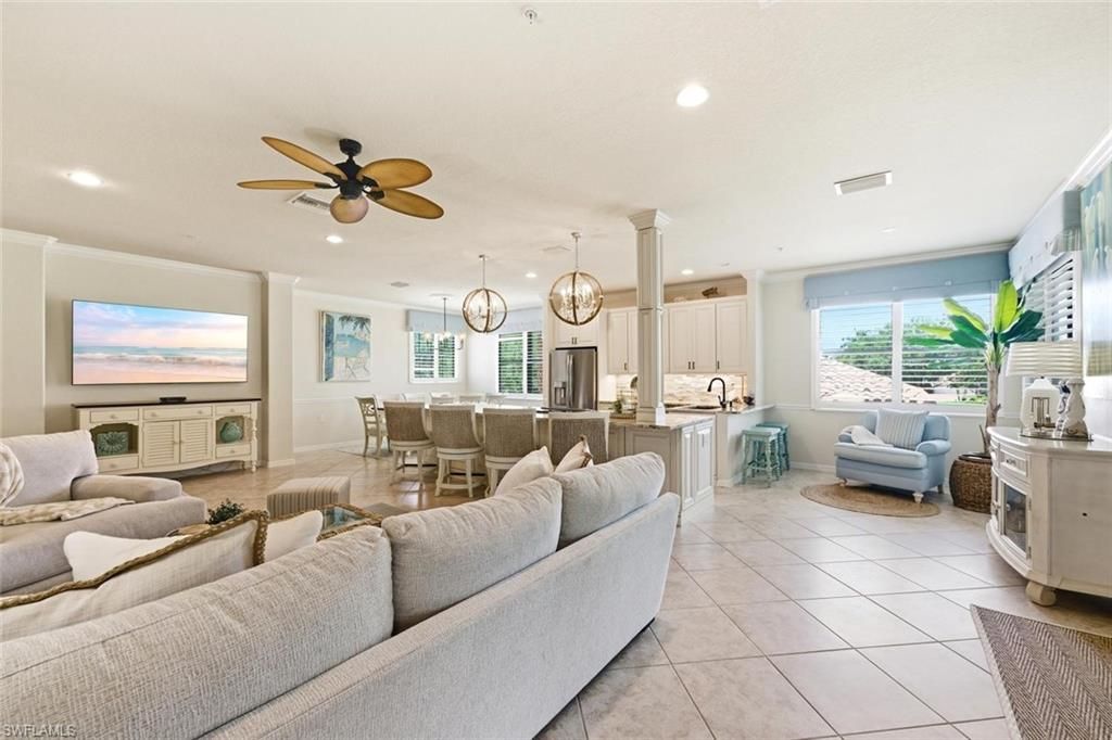 10554 Smokehouse Bay Dr , Unit 201, Naples, FL 34120 Photo
