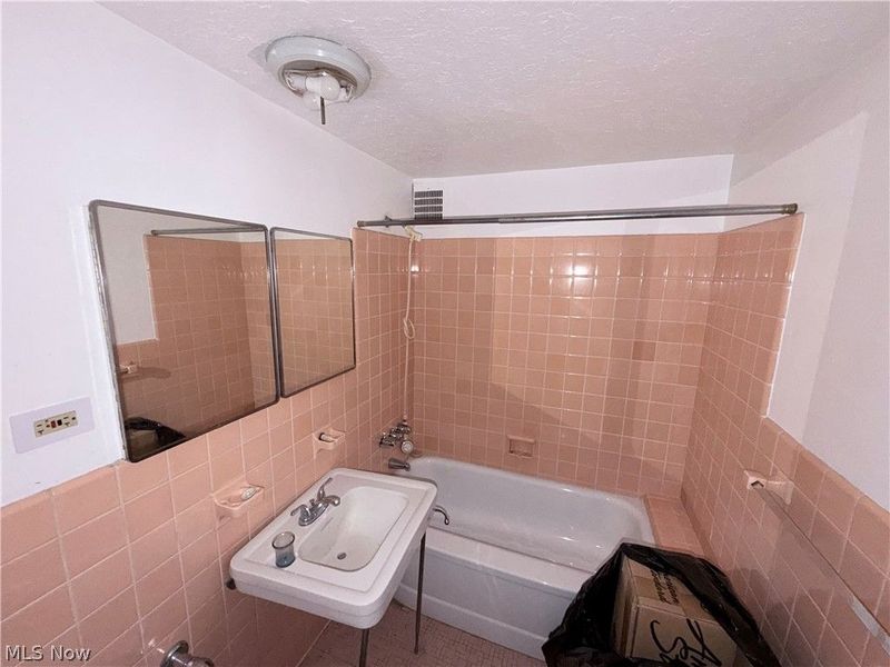 13800 Fairhill Road, Shaker Heights, OH 44120 Photo 9
