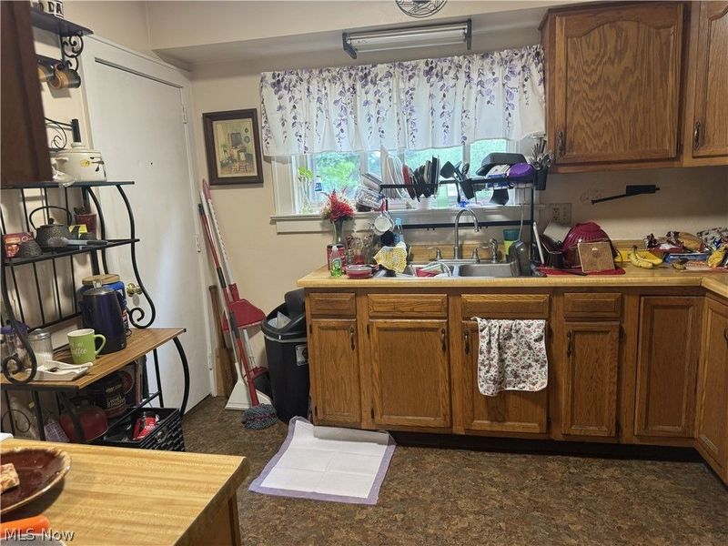 82-84 18th Street SW, Barberton, OH 44203 Photo 3