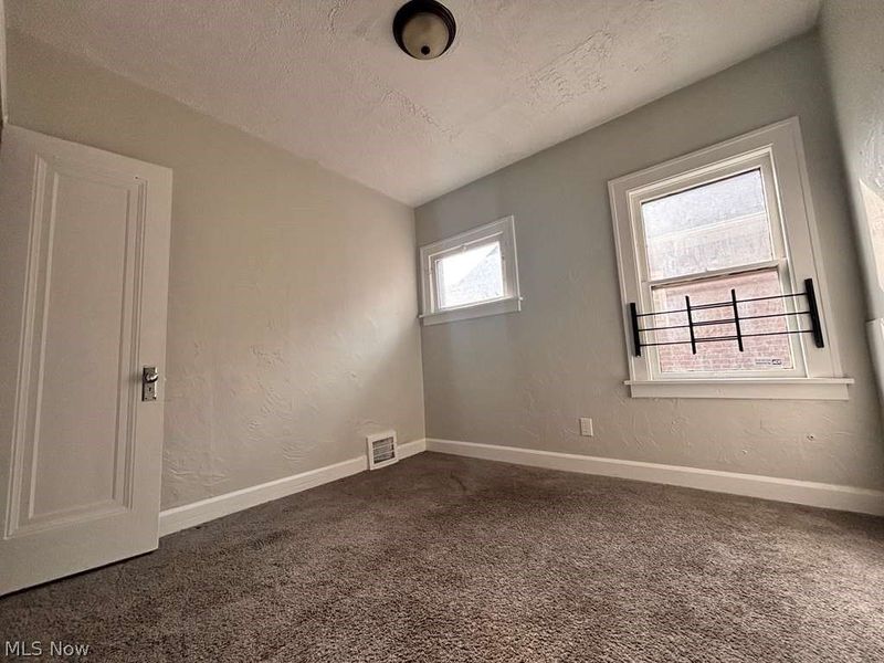 907 Rondel Road, Cleveland, OH 44110 Photo 11