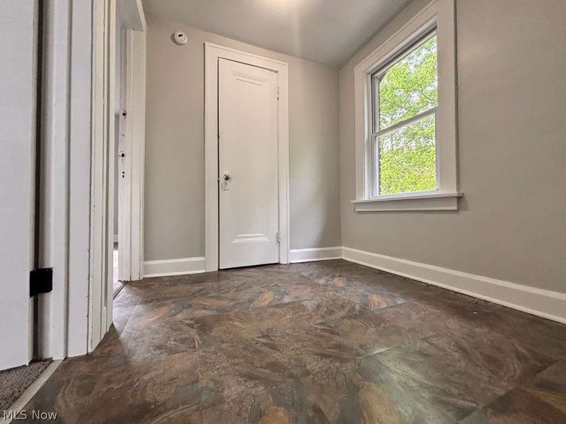 907 Rondel Road, Cleveland, OH 44110 Photo 13