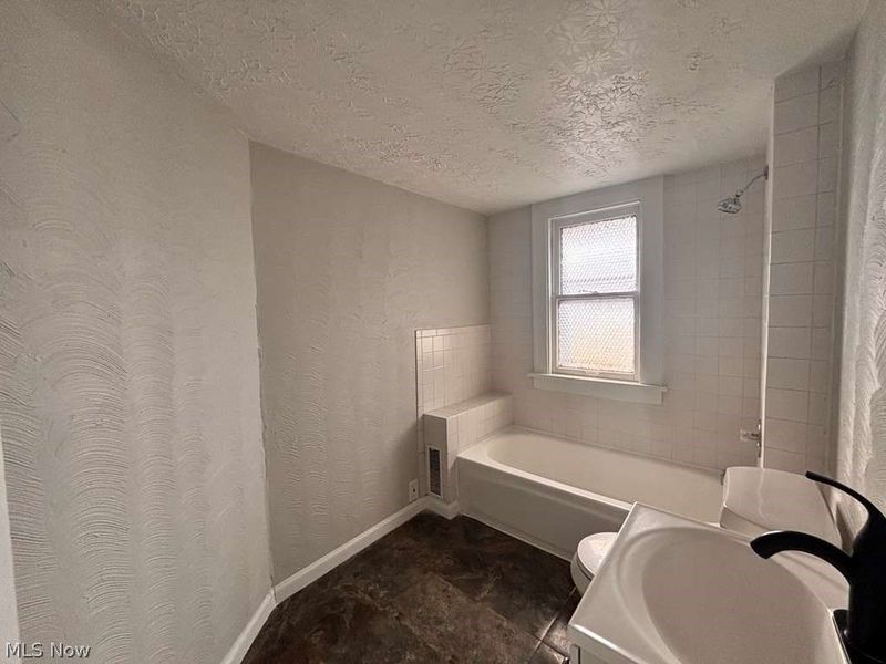907 Rondel Road, Cleveland, OH 44110 Photo 17