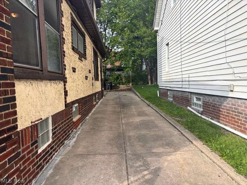 907 Rondel Road, Cleveland, OH 44110 Photo 25