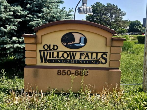 870 E Old Willow Road E, Unit 259, Prospect Heights, IL 60070