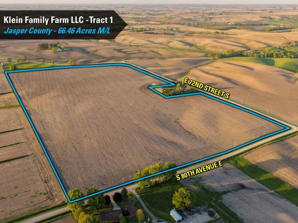 01 E 72nd Street S, Reasnor, IA 50323