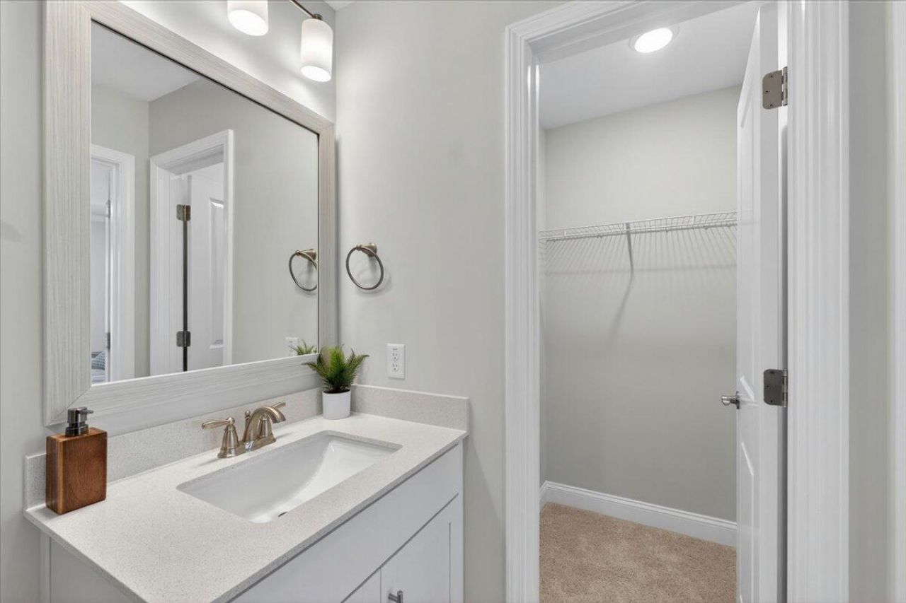 3186 Hugh Bennett Drive Photo 32