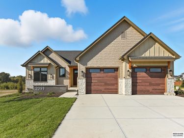 2098 N 182nd Avenue Circle , Elkhorn, NE 68022