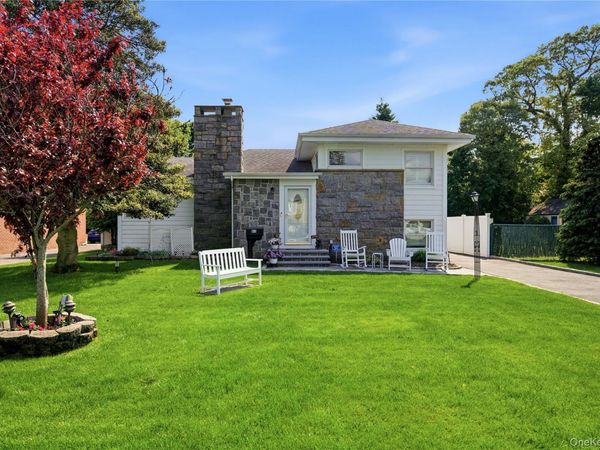 82 Sunset Road , Bay Shore, NY 11706