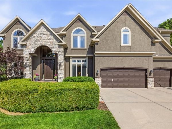 21020 W 81st Place, Lenexa, KS 66220