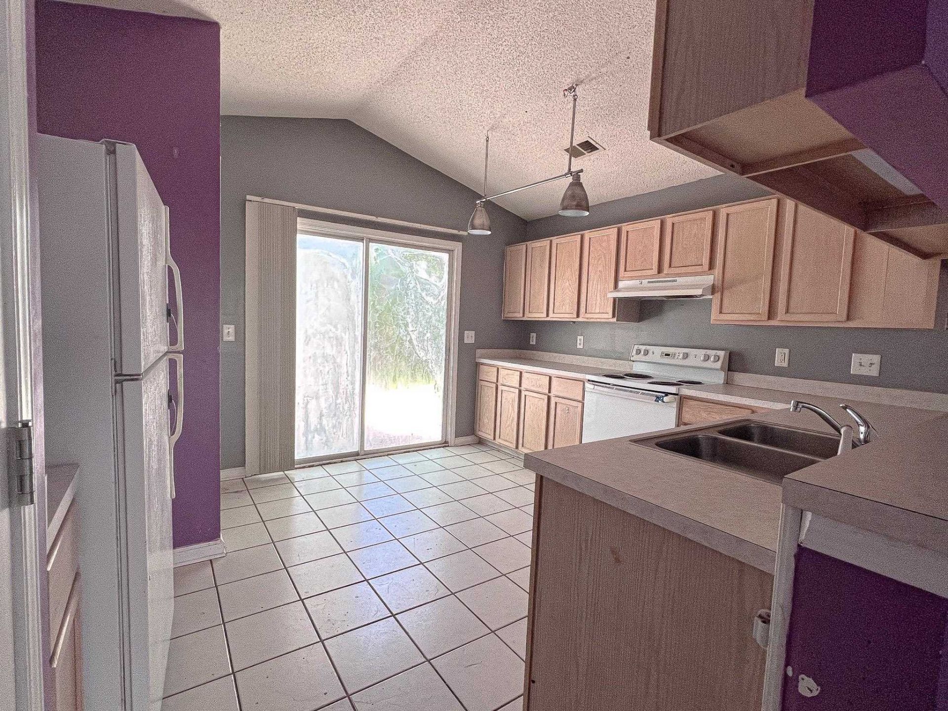 9530 Leeds Circle Photo 7