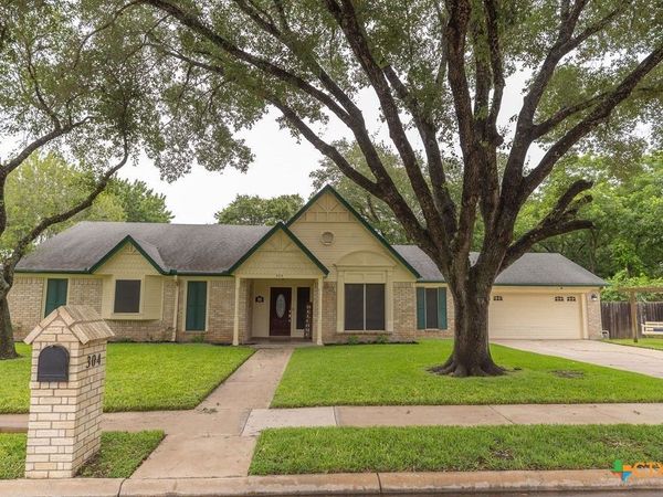 304 Bramble Bush Lane , Victoria, TX 77904