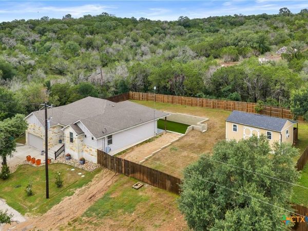 511 Taylor Drive, Horseshoe Bay, TX 78657