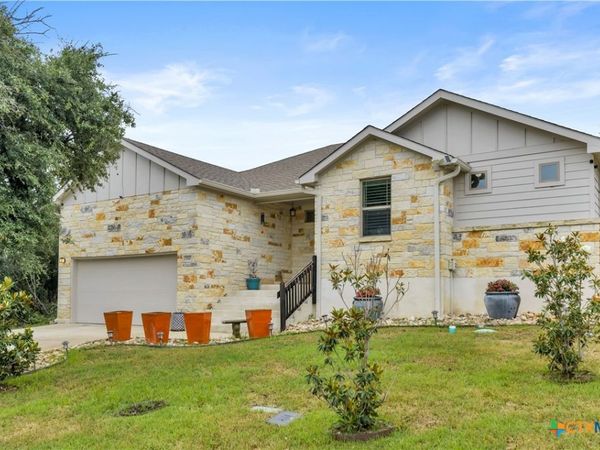 511 Taylor Drive, Horseshoe Bay, TX 78657