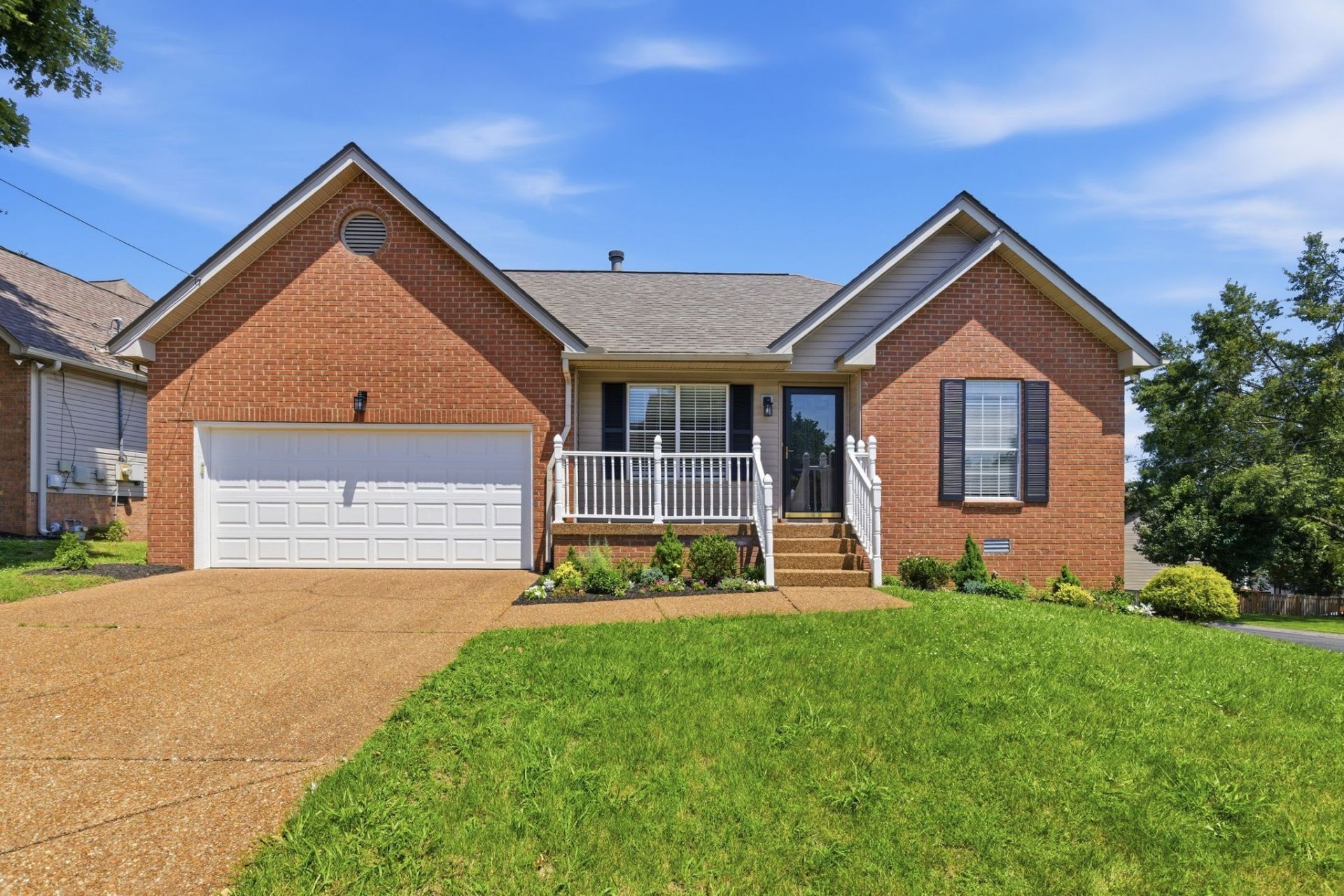 1229 Crestfield Dr, Nashville, TN 37211 Main Photo