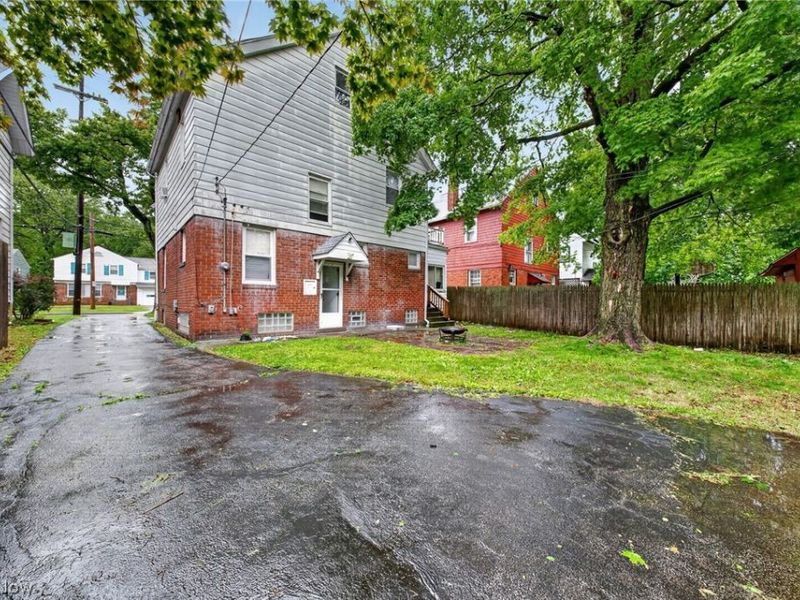 3954 Bluestone Road, Cleveland Heights, OH 44121 Photo 3