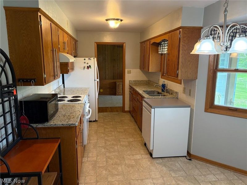 11449 Island Creek Drive, Beloit, OH 44609 Photo 14