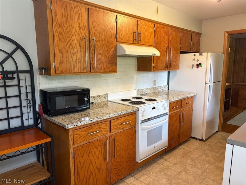 11449 Island Creek Drive, Beloit, OH 44609 Photo 16