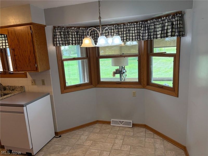 11449 Island Creek Drive, Beloit, OH 44609 Photo 17