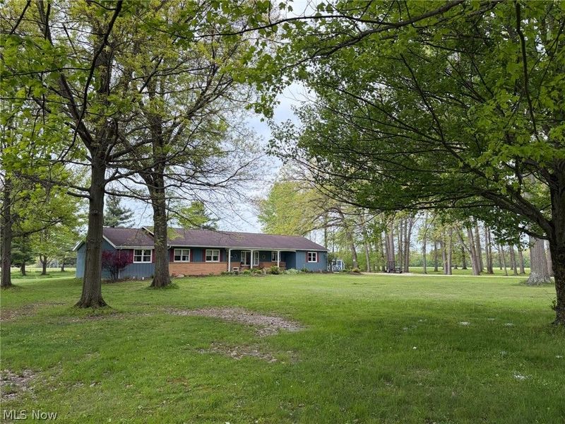11449 Island Creek Drive, Beloit, OH 44609 Photo 2