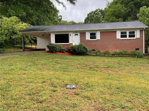 2346 Woodleaf Drive , Gastonia, NC 28052