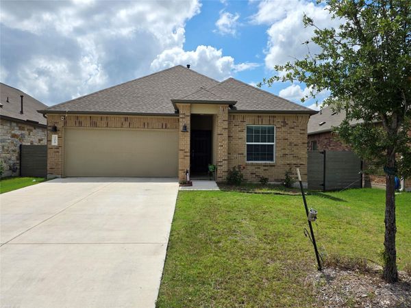 208 Wolf Springs RD, Georgetown, TX 78628