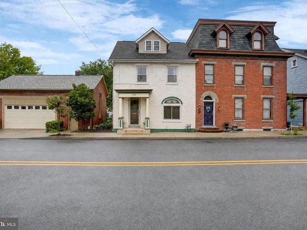 118 N CARLISLE STREET , GREENCASTLE, PA 17225