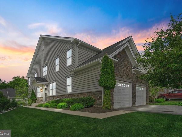 206 ELLA LANE, CONSHOHOCKEN, PA 19428