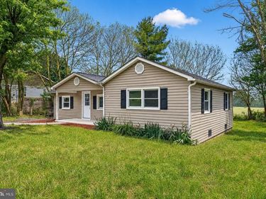 586 ELDON YATES DRIVE , STANLEY, VA 22851
