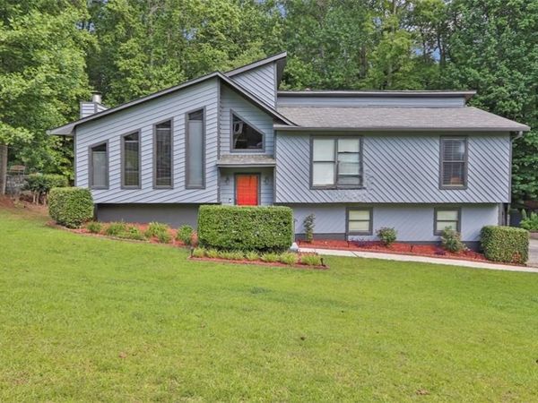3491 Birchwood Trail , Snellville, GA 30078