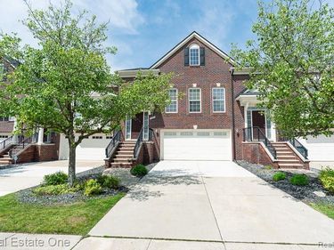 6963 Edgewater Drive , Troy, MI 48085