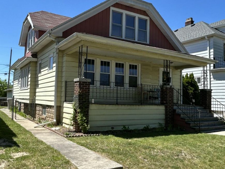 Main Photo