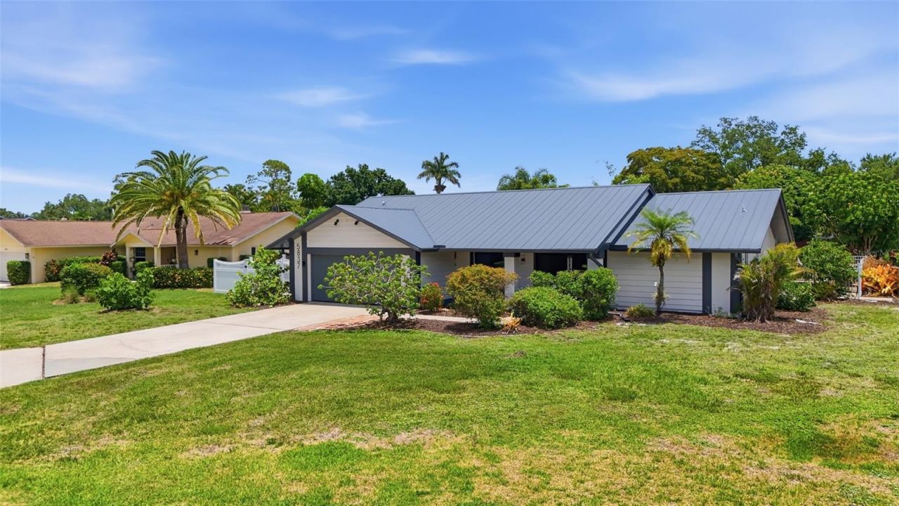 5837 Tallowood Circle, Fort Myers, FL 33919 Photo
