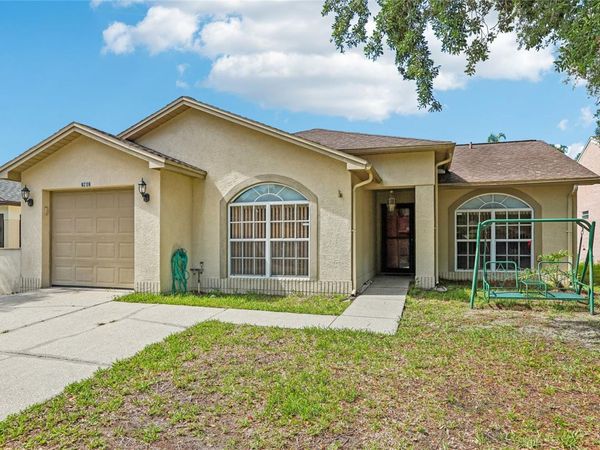 8208 RIVERBOAT DRIVE , TAMPA, FL 33637