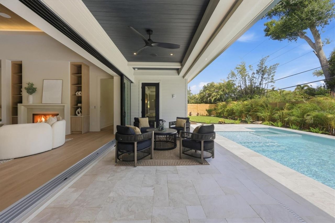 2531 Wisteria Street, Sarasota, FL 34239 Photo
