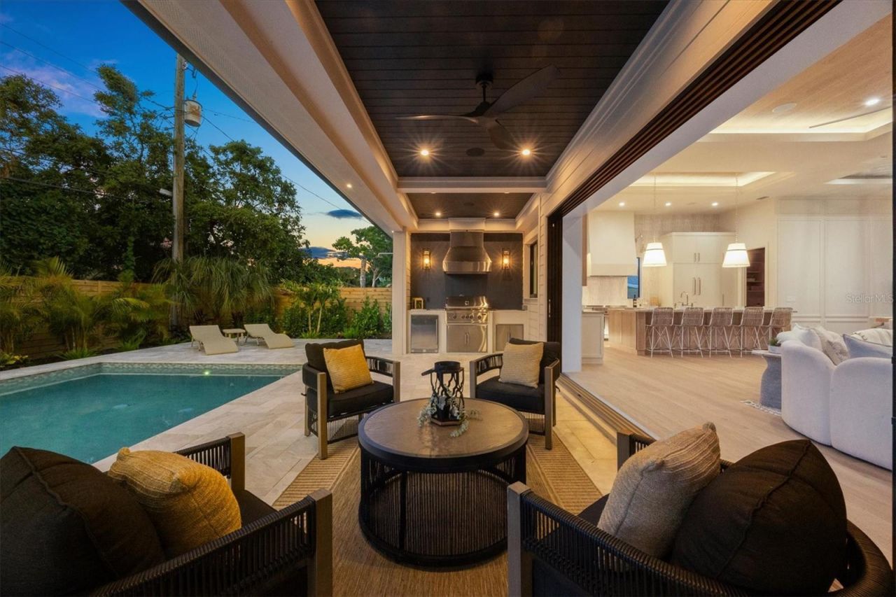2531 Wisteria Street, Sarasota, FL 34239 Photo