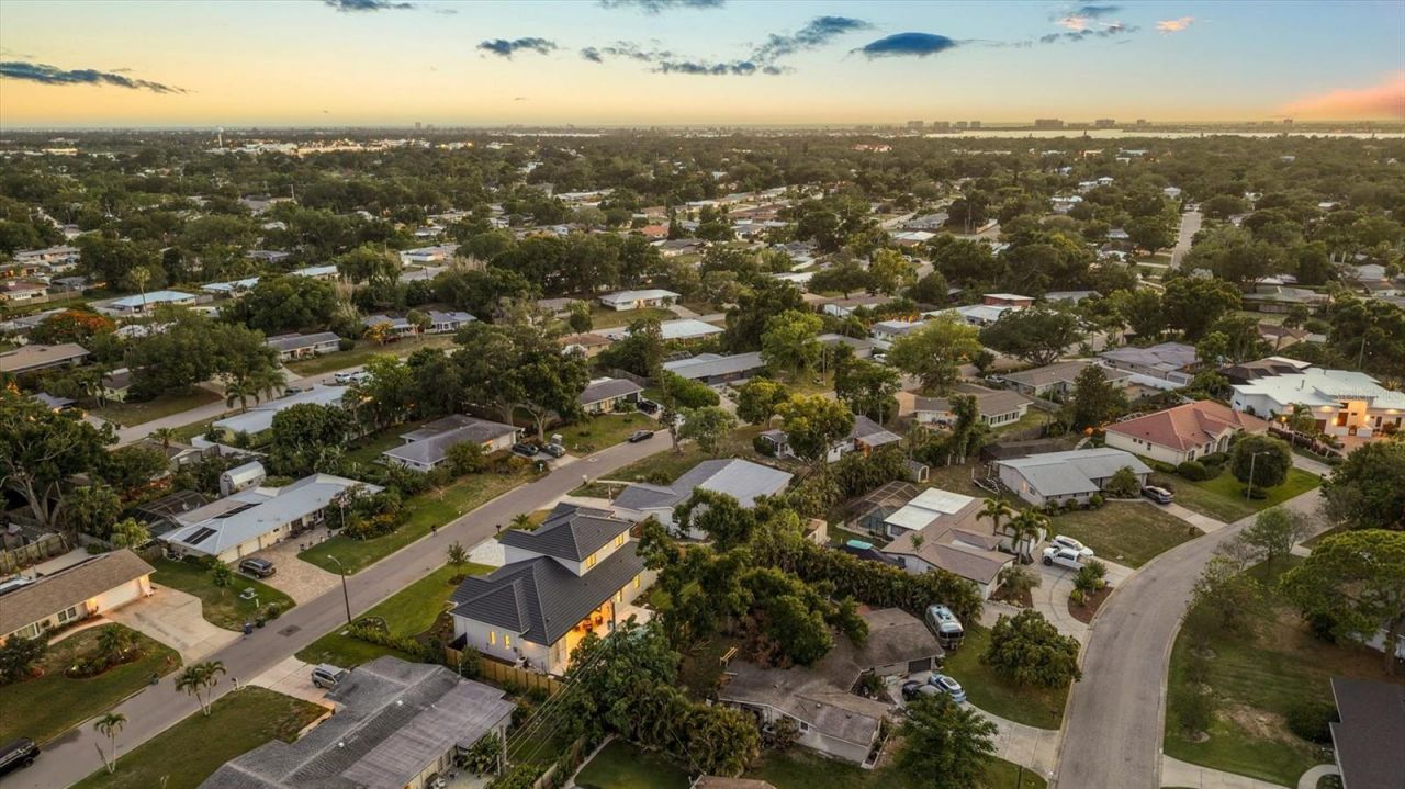2531 Wisteria Street, Sarasota, FL 34239 Photo